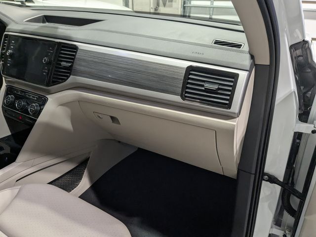 2021 Volkswagen Atlas V6 SEL 4Motion | Lake Forest IL | Executive Motor Carz 2021 Volkswagen Atlas V6 SEL 4Motion | Lake Forest IL | Executive Motor Carz