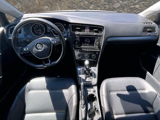 2021 Volkswagen Golf TSI