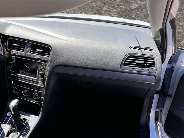 2021 Volkswagen Golf TSI