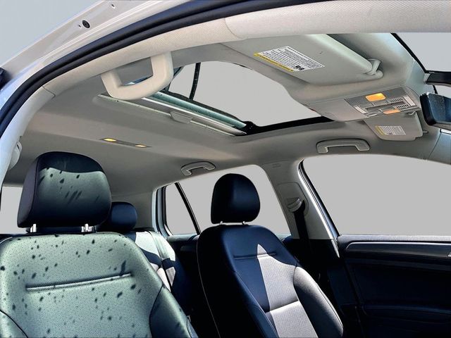 2021 Volkswagen Golf TSI