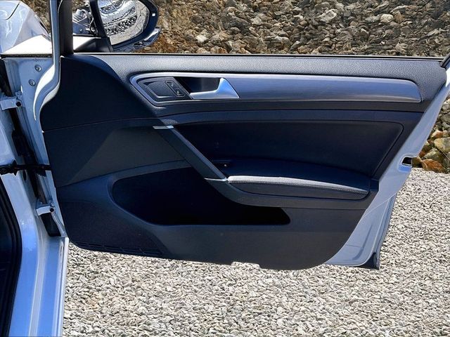 2021 Volkswagen Golf TSI