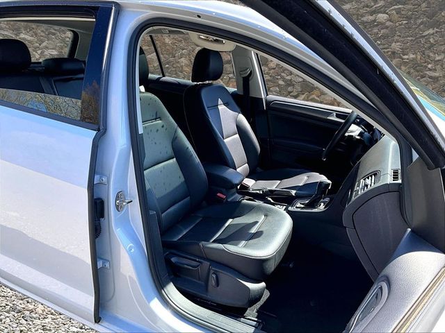 2021 Volkswagen Golf TSI