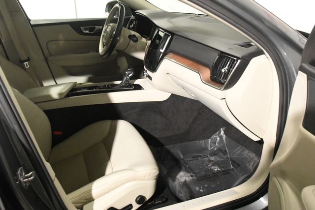 2021 Volvo S60 T5 Momentum | Branford, CT | Sound Auto Wholesalers 2021 Volvo S60 T5 Momentum | Branford, CT | Sound Auto Wholesalers