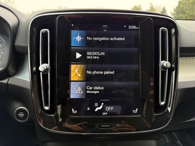 2021 Volvo XC40 T5 Momentum