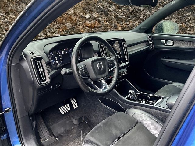 2021 Volvo XC40 T5 R-Design