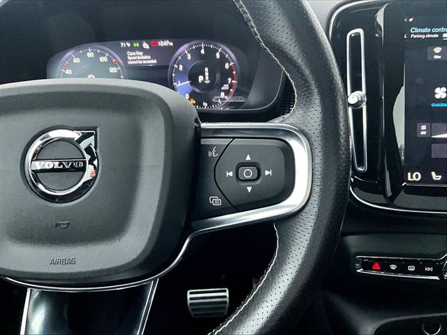 2021 Volvo XC40 T5 R-Design