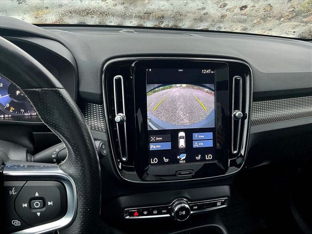 2021 Volvo XC40 T5 R-Design