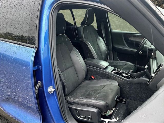 2021 Volvo XC40 T5 R-Design