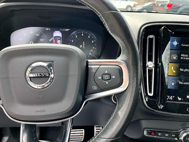 2021 Volvo XC40 T5 R-Design