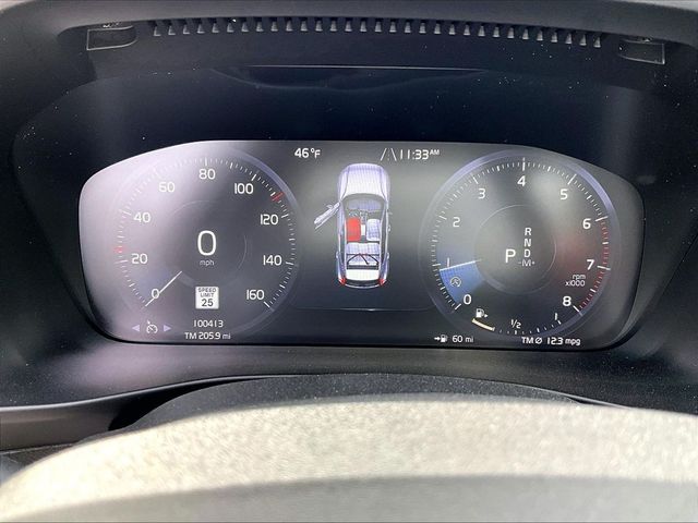 2021 Volvo XC40 T5 R-Design