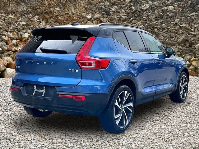 2021 Volvo XC40 T5 R-Design