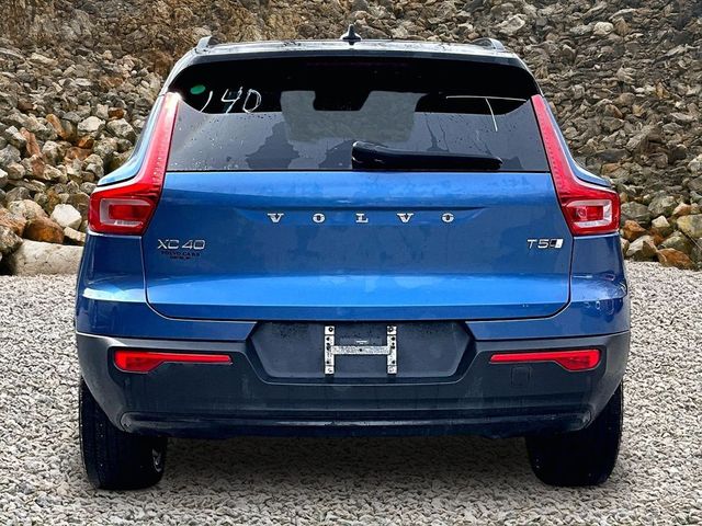 2021 Volvo XC40 T5 R-Design