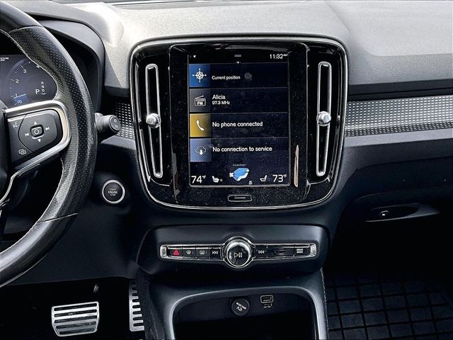 2021 Volvo XC40 T5 R-Design