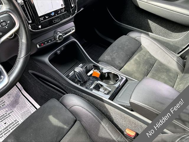 2021 Volvo XC40 T5 R-Design
