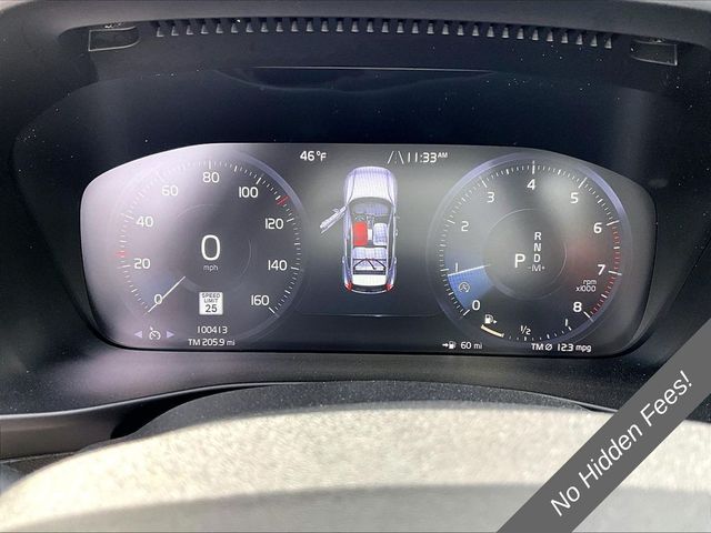 2021 Volvo XC40 T5 R-Design