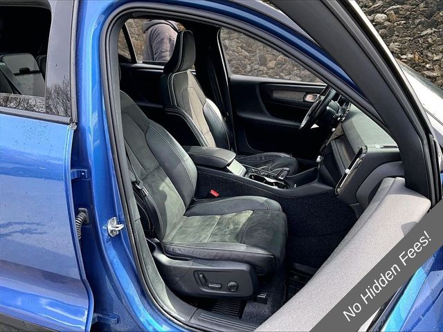 2021 Volvo XC40 T5 R-Design
