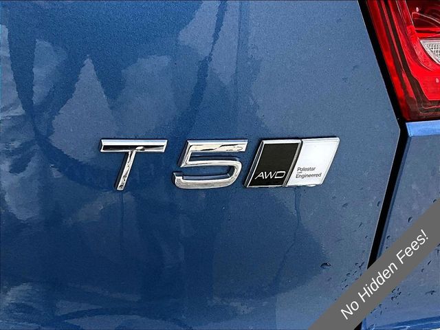 2021 Volvo XC40 T5 R-Design