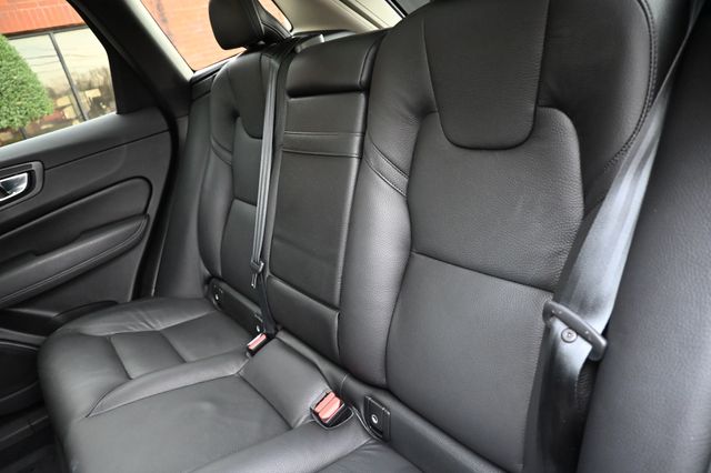 2021 Volvo XC60 T5 Momentum