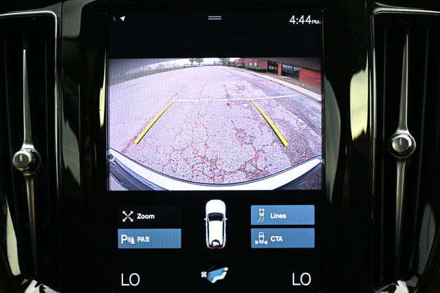 2021 Volvo XC60 T5 Momentum