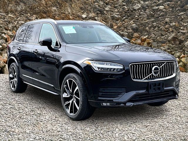 2021 Volvo XC90 T6 Momentum 7-Passenger