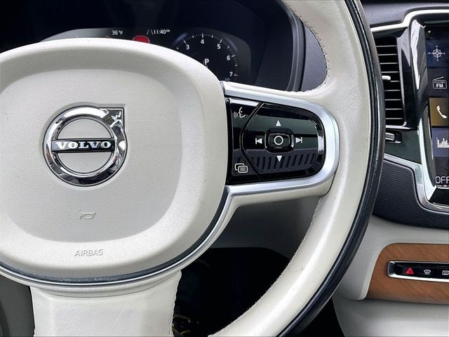 2021 Volvo XC90 T6 Momentum 7-Passenger
