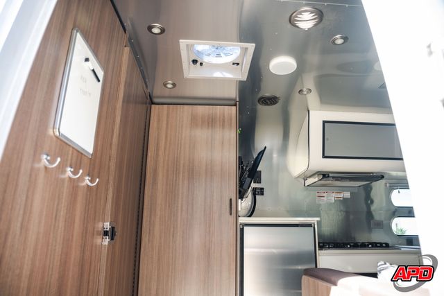 2022 Airstream 22FB Caravel