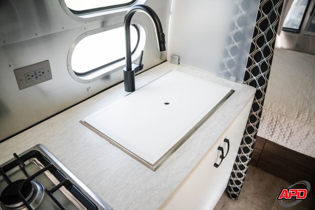 2022 Airstream 22FB Caravel