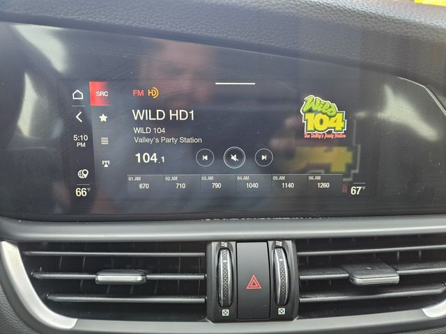 2022 Alfa Romeo Giulia Ti | Brownsville TX | English Motors 2022 Alfa Romeo Giulia Ti | Brownsville TX | English Motors