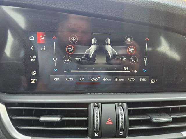 2022 Alfa Romeo Giulia Ti | Brownsville TX | English Motors 2022 Alfa Romeo Giulia Ti | Brownsville TX | English Motors