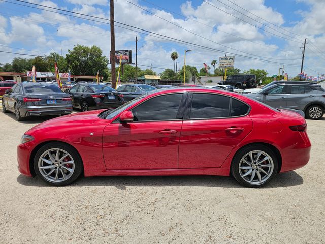 2022 Alfa Romeo Giulia Ti | Brownsville TX | English Motors 2022 Alfa Romeo Giulia Ti | Brownsville TX | English Motors