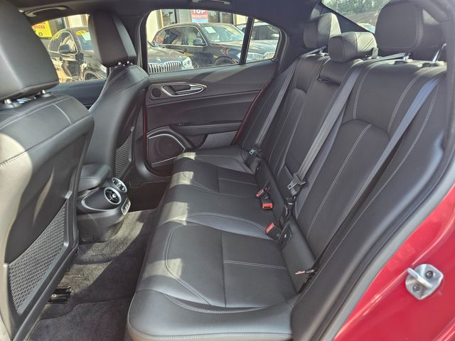 2022 Alfa Romeo Giulia Ti | Brownsville TX | English Motors 2022 Alfa Romeo Giulia Ti | Brownsville TX | English Motors