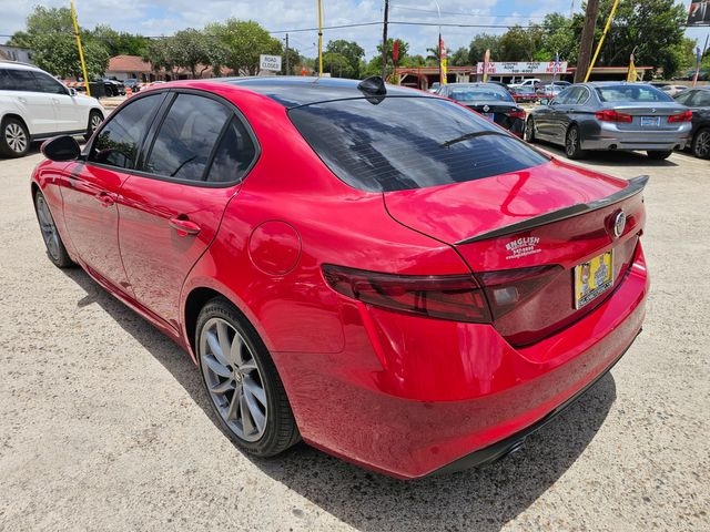 2022 Alfa Romeo Giulia Ti | Brownsville TX | English Motors 2022 Alfa Romeo Giulia Ti | Brownsville TX | English Motors