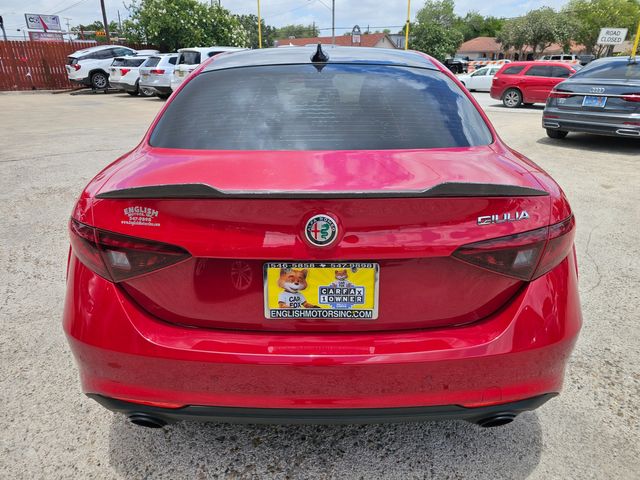 2022 Alfa Romeo Giulia Ti | Brownsville TX | English Motors 2022 Alfa Romeo Giulia Ti | Brownsville TX | English Motors