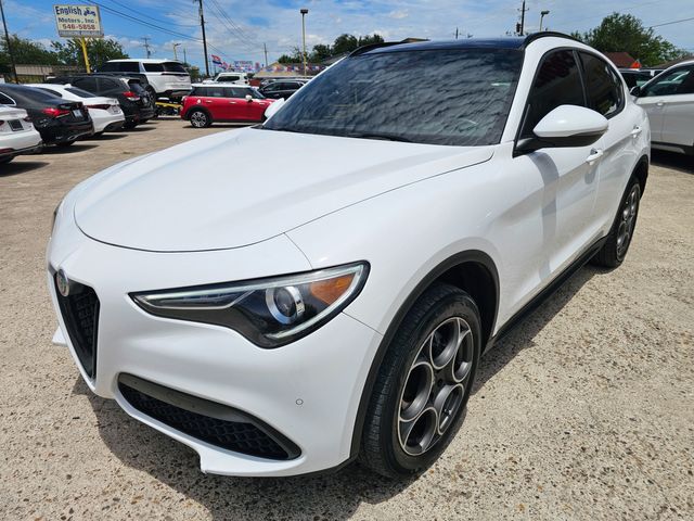 2022 Alfa Romeo Stelvio Sprint | Brownsville TX | English Motors 2022 Alfa Romeo Stelvio Sprint | Brownsville TX | English Motors