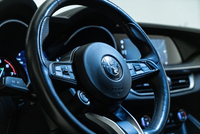 2022 Alfa Romeo Stelvio Ti awd | Carrollton, TX | Texas Hot Rides