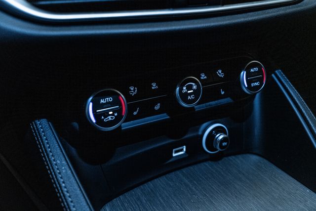 2022 Alfa Romeo Stelvio Ti awd | Carrollton, TX | Texas Hot Rides