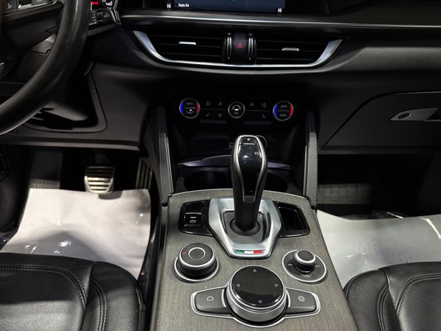 2022 Alfa Romeo Stelvio Ti 2022 Alfa Romeo Stelvio Ti