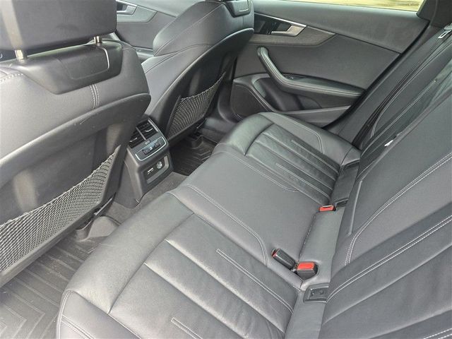 2022 Audi A4 quattro S line Prem Plus 45 TFSI