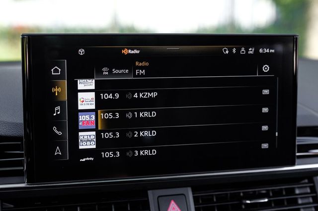 2022 Audi A4 quattro S line Prem Plus 45 TFSI