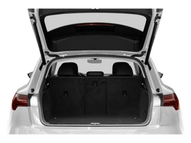 2022 Audi e-tron quattro Premium Plus