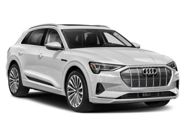 2022 Audi e-tron quattro Premium Plus