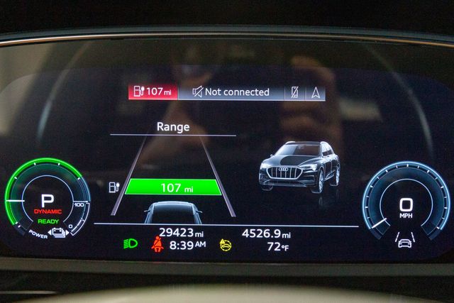 2022 Audi e-tron quattro Premium Plus