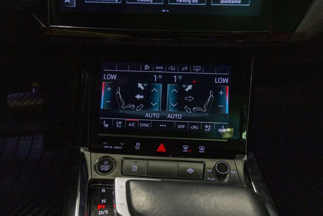 2022 Audi e-tron quattro Premium Plus