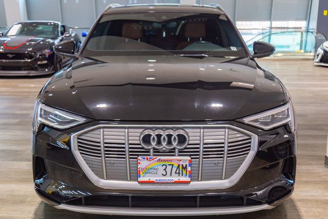 2022 Audi e-tron quattro Premium Plus