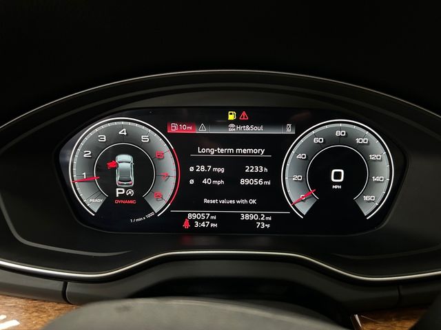 2022 Audi Q5 quattro Premium Plus 40 TFSI