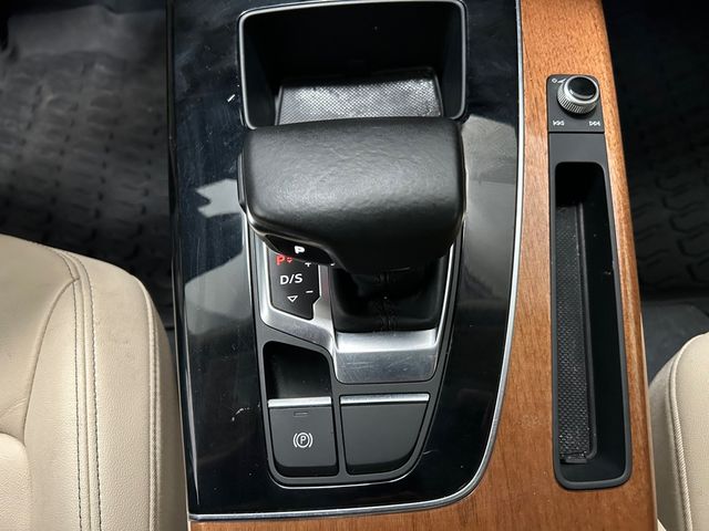 2022 Audi Q5 quattro Premium Plus 40 TFSI