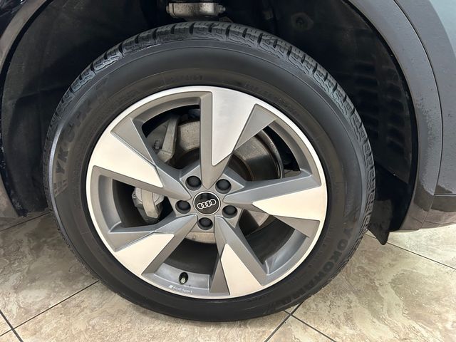 2022 Audi Q5 quattro Premium Plus 40 TFSI