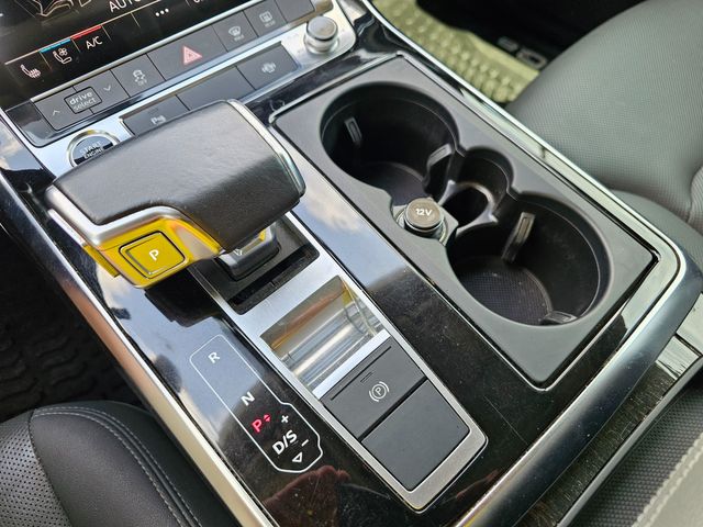 2022 Audi Q8 quattro Premium Plus 55 TFSI | Brownsville TX | English Motors 2022 Audi Q8 quattro Premium Plus 55 TFSI | Brownsville TX | English Motors