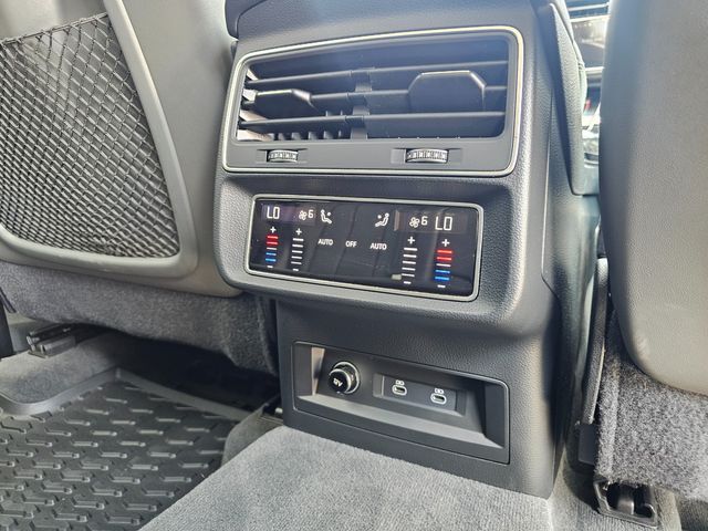 2022 Audi Q8 quattro Premium Plus 55 TFSI | Brownsville TX | English Motors 2022 Audi Q8 quattro Premium Plus 55 TFSI | Brownsville TX | English Motors