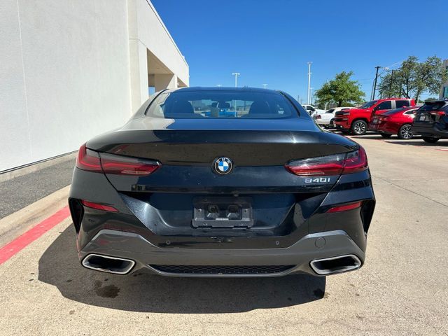 2022 BMW 8 Series 840i